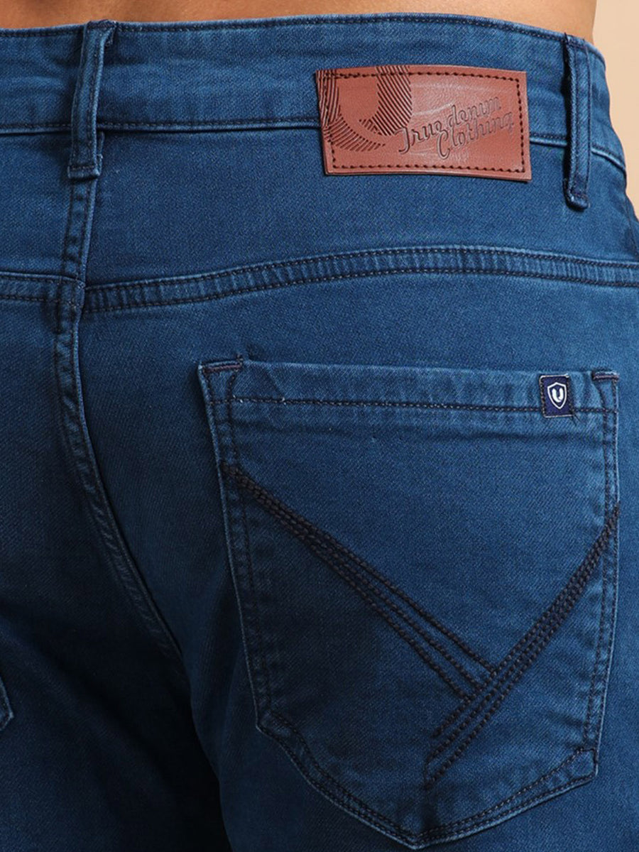 Street Style Blue Jeans