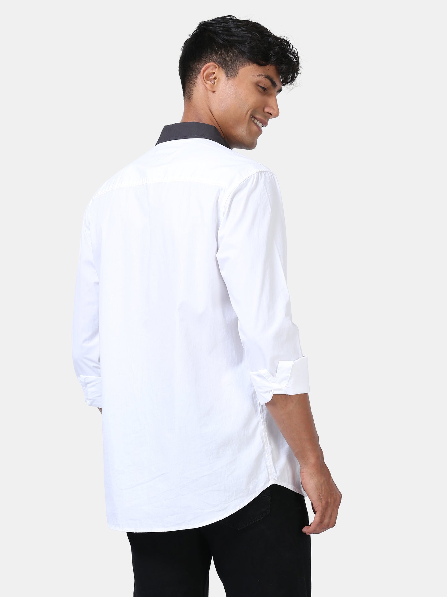 Effortless Statement color block shirt-White