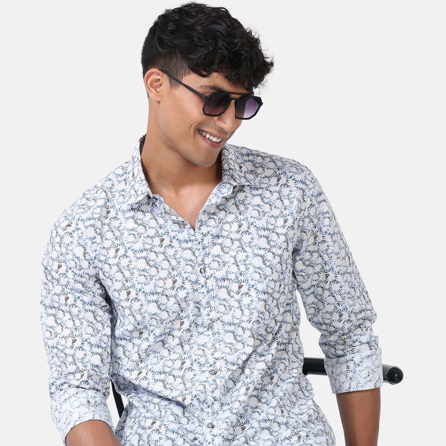 Blue hue print shirt